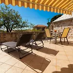 Dubas Apartman Bol